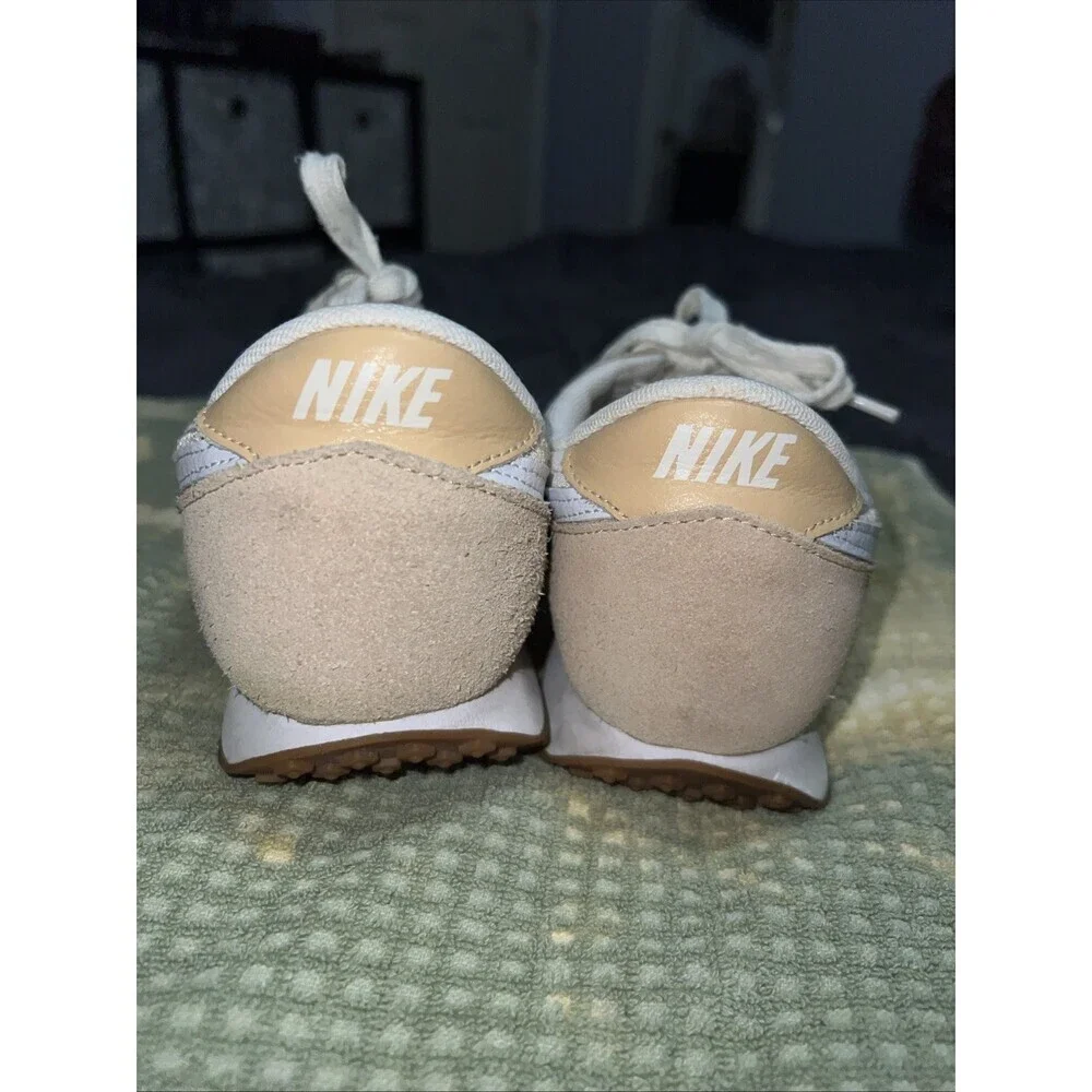 Nike Daybreak DR5556-200 Women’s Size 7.5 Beige Floral Suede Retro Waffel